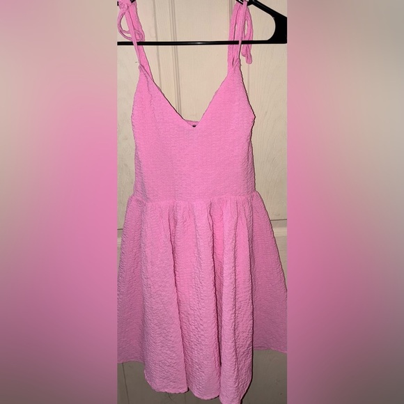 Lulus Cute and Sweet Pink Tie-Back Mini Skater Dress size small - Picture 3 of 4